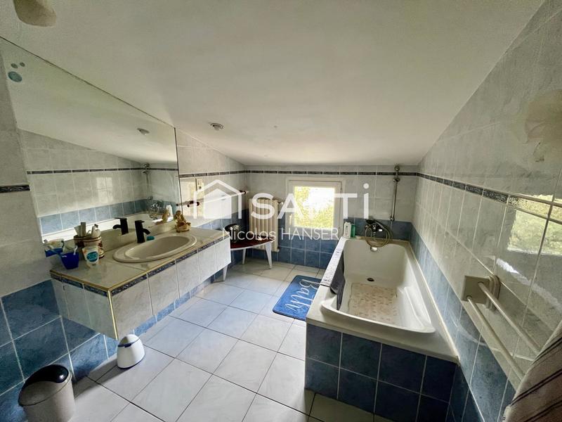 Maison - 254 m² - 13 pièces