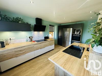 Maison - 177 m² - 8 pièces