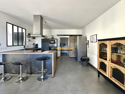 Appartement - 79 m² - 4 pièces