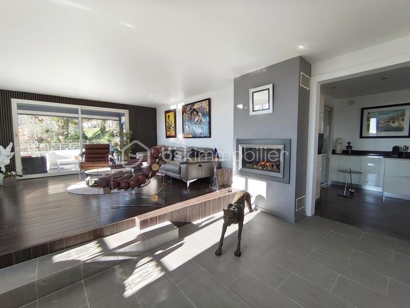 Villa - 264 m² - 7 pièces