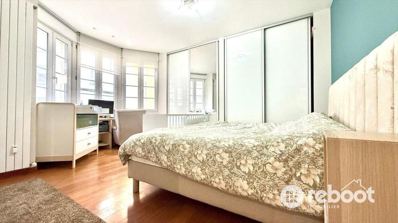 Appartement - 150 m² - 6 pièces