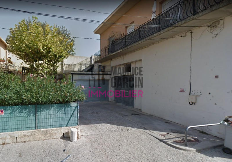 Parking / Garage - 10 m²