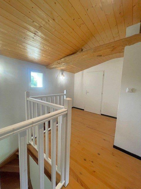 Maison - 180 m² - 8 pièces