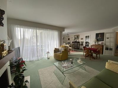 Appartement - 149 m² - 6 pièces