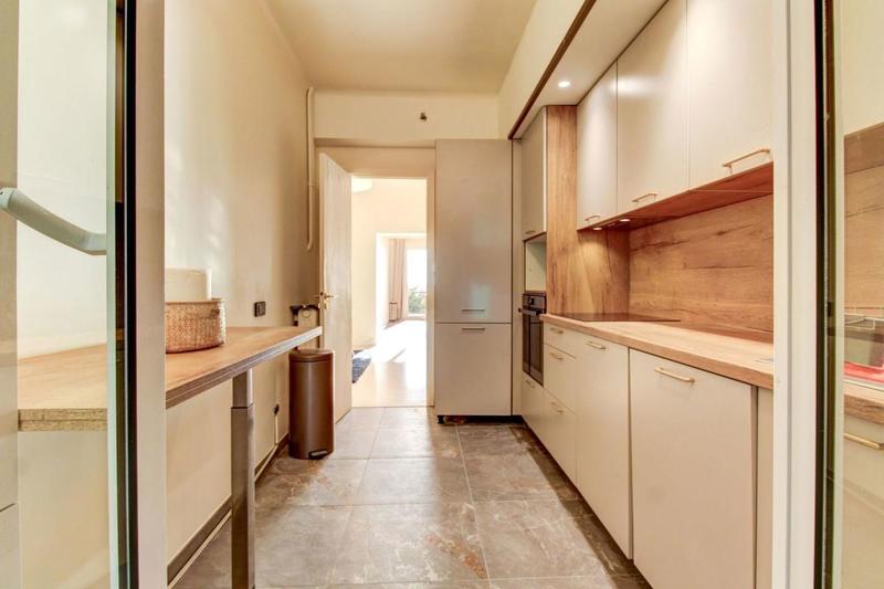 Appartement - 90 m² - 3 pièces