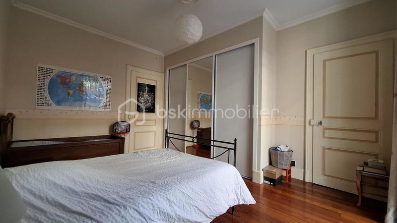 Appartement - 141 m² - 5 pièces