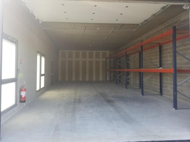Local d'activité / Entrepôt - 110 m²