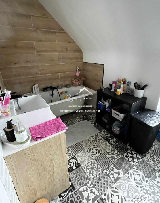 Maison ancienne - 103 m² - 4 pièces