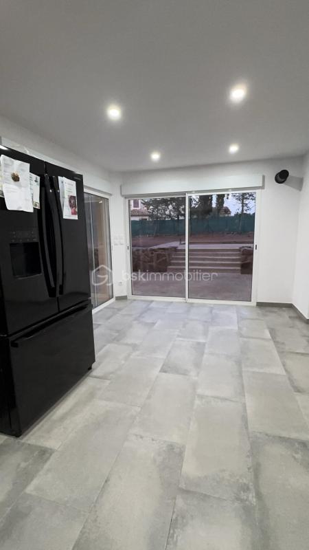 Propriété - 180 m² - 8 pièces