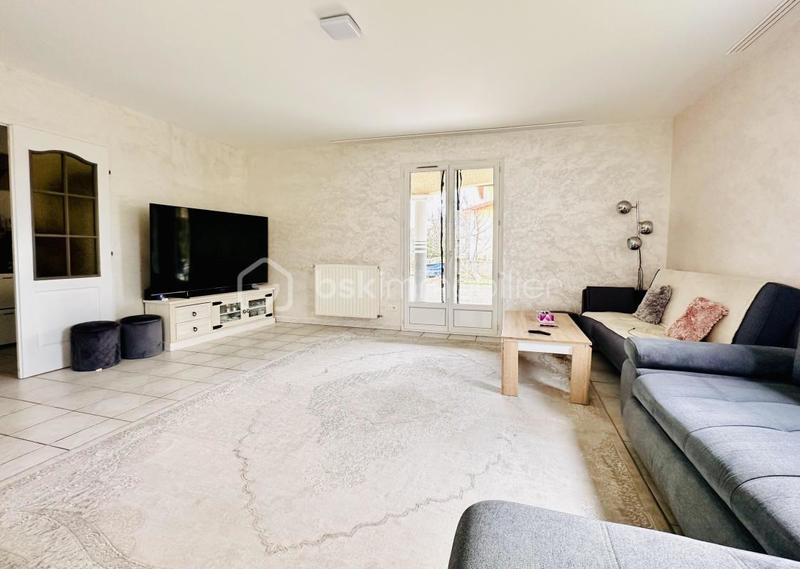 Maison traditionnelle - 140 m² - 5 pièces