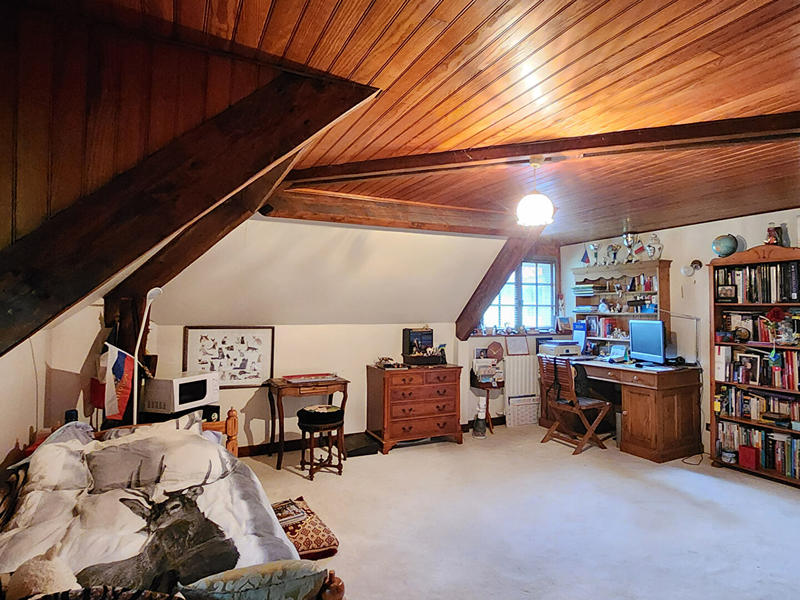 Maison - 258 m² - 8 pièces