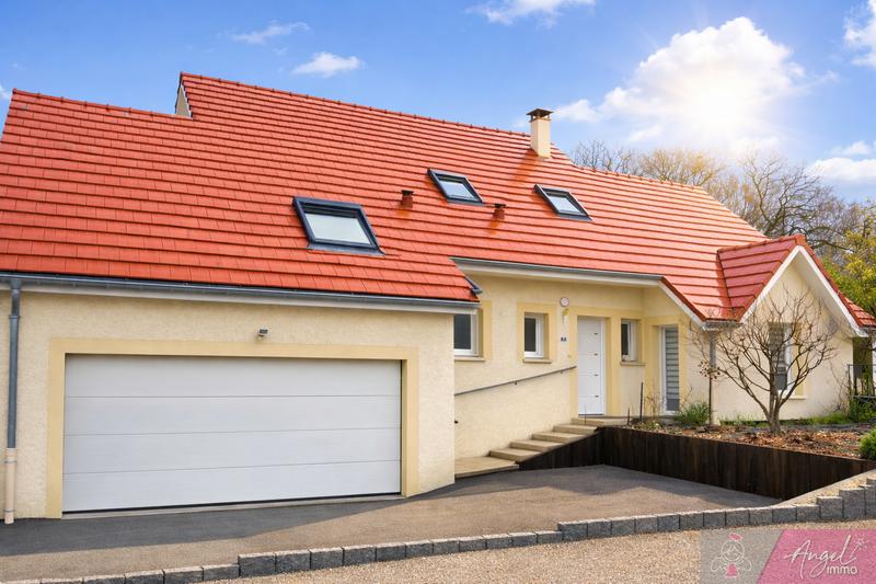 Maison - 168 m² - 7 pièces