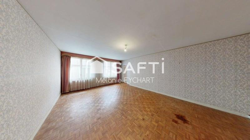 Maison - 215 m² - 7 pièces