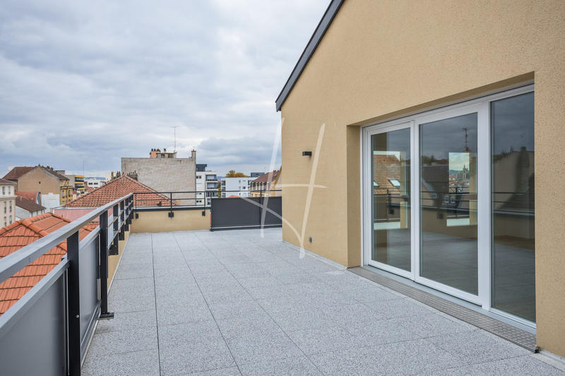 Appartement - 105 m² - 5 pièces