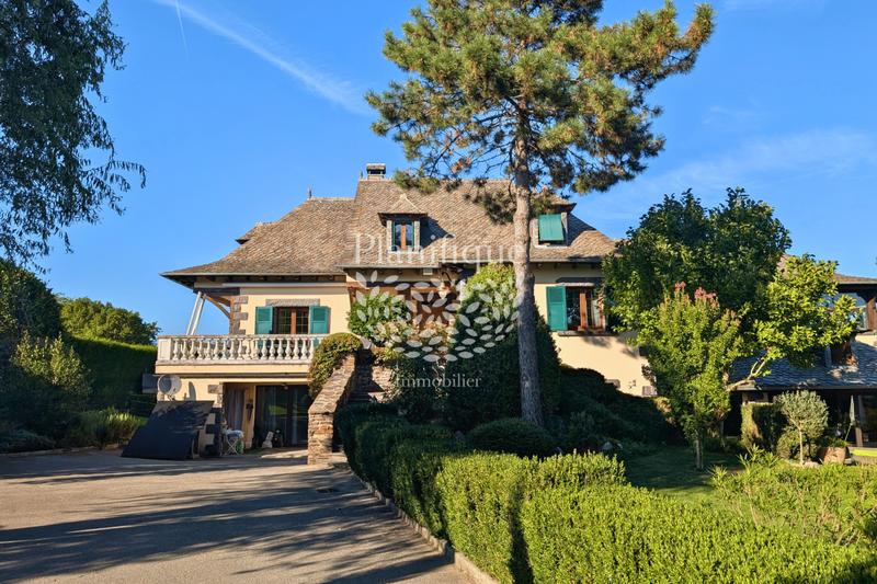 Villa - 469 m² - 10 pièces