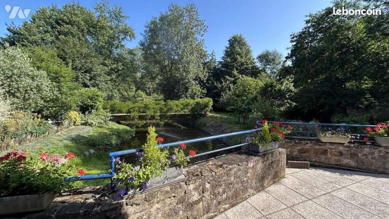 Propriété - 297 m² - 8 pièces