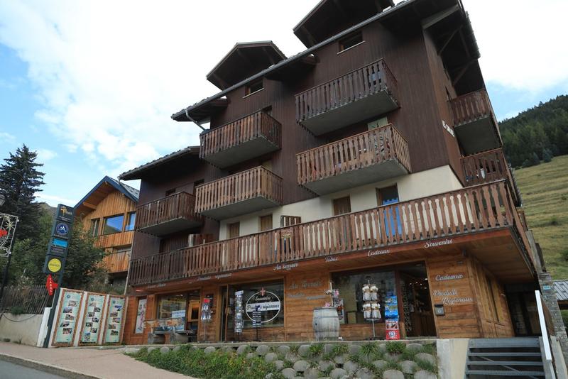 Local commercial - 45 m² - 2 pièces