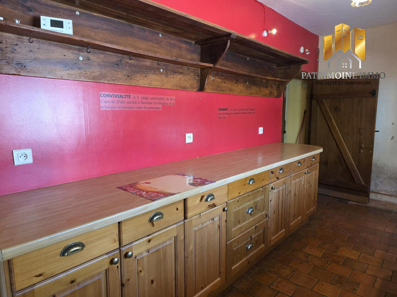 Maison - 140 m² - 5 pièces