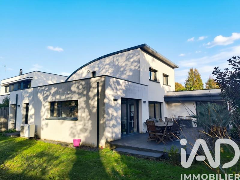 Maison - 163 m² - 6 pièces