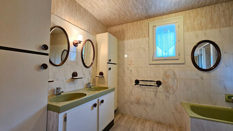 Maison - 185 m² - 7 pièces