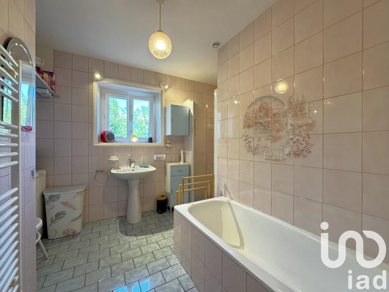 Maison - 136 m² - 6 pièces