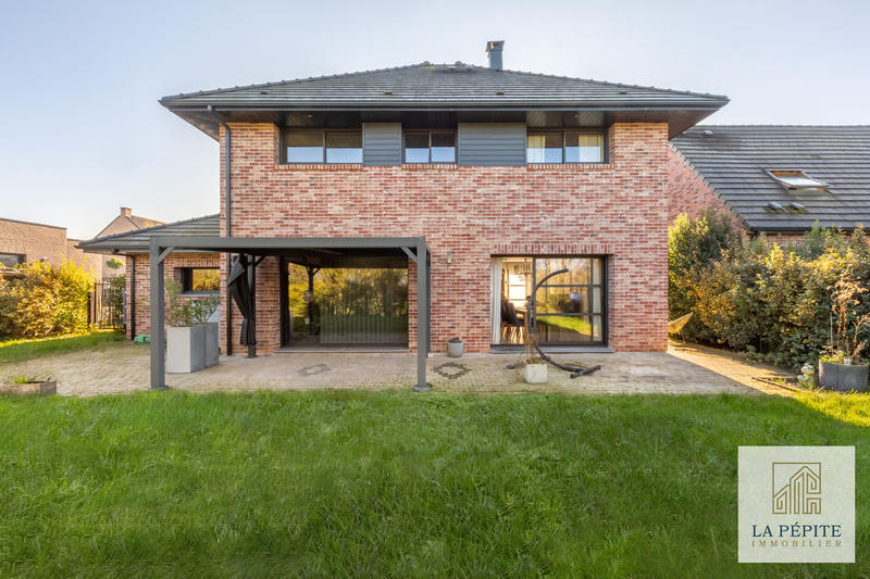 Maison - 138 m² - 5 pièces