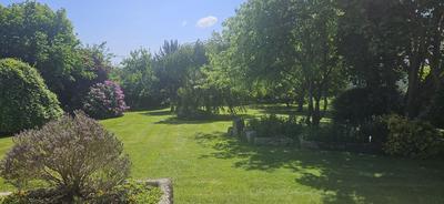 Maison - 230 m² - 8 pièces