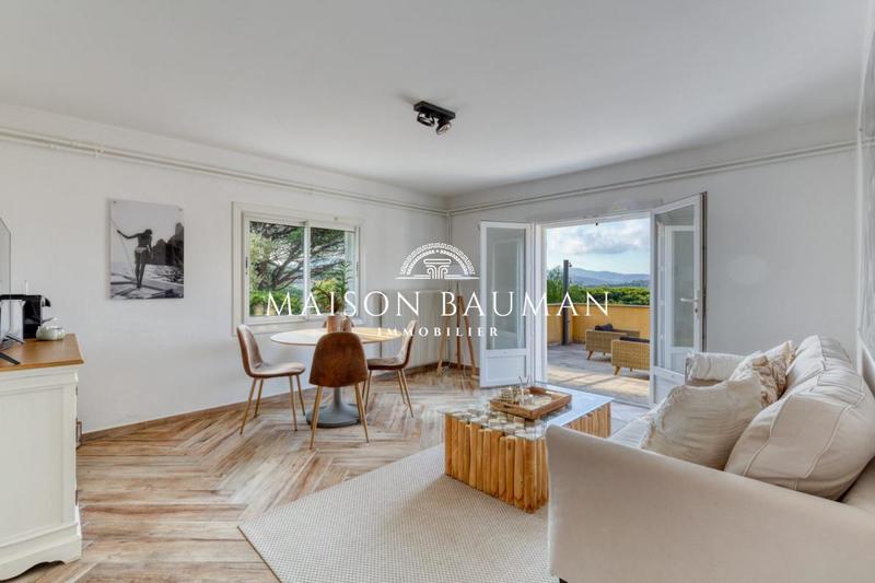 Villa - 212 m² - 9 pièces