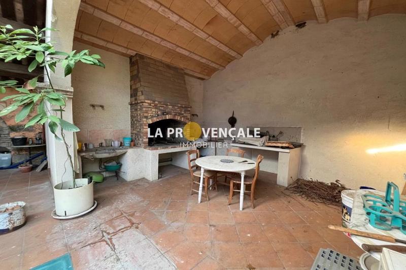 Maison - 290 m² - 9 pièces