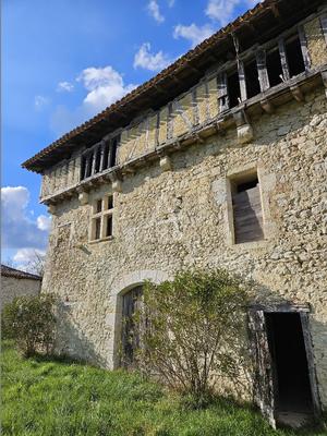 Demeure - 240 m² - 3 pièces