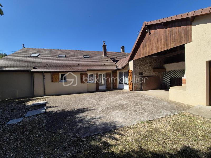 Propriété - 134 m² - 4 pièces
