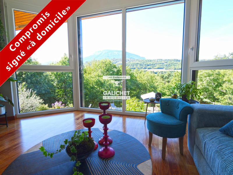 Maison traditionnelle - 155 m² - 5 pièces