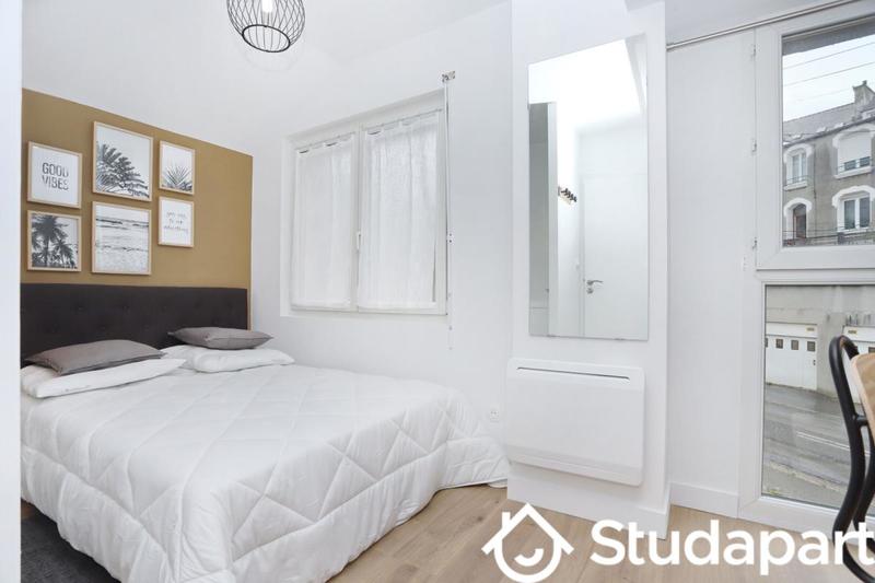 Chambre - 13 m² - 1 pièce