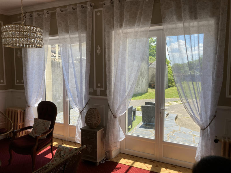 Maison - 277 m² - 12 pièces