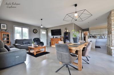 Maison - 115 m² - 6 pièces