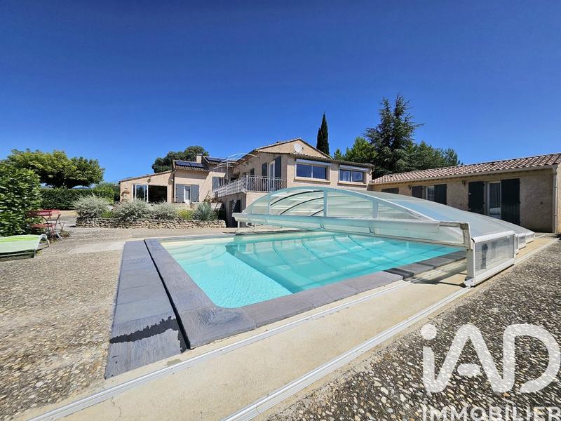 Maison - 171 m² - 7 pièces