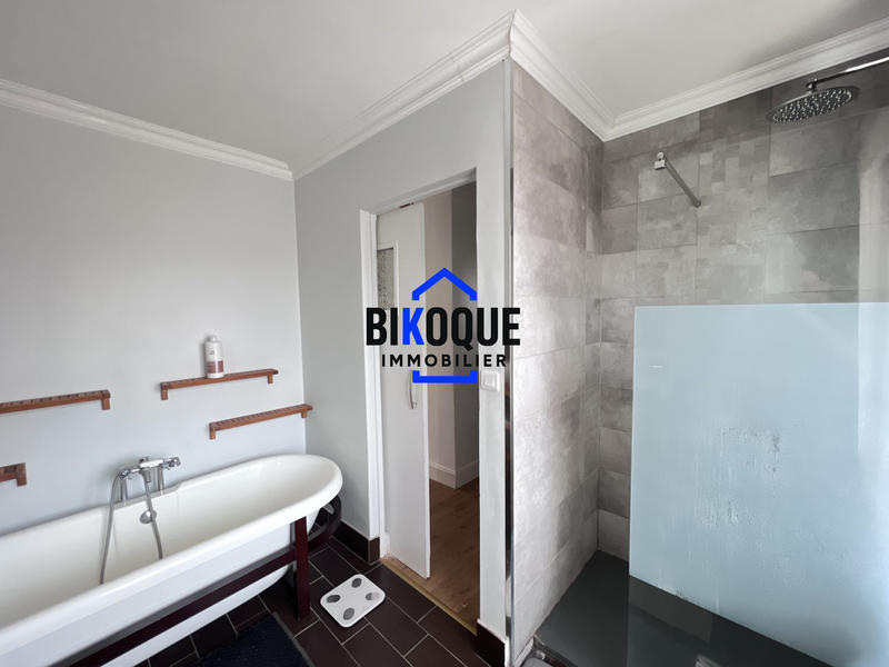 Maison - 145 m² - 6 pièces