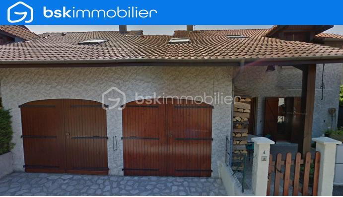 Maison - 96 m² - 5 pièces