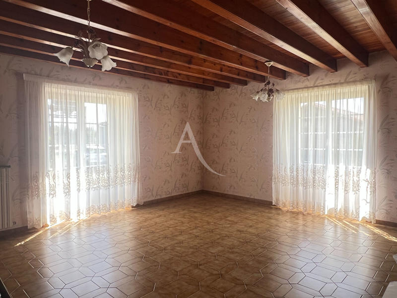 Maison - 157 m² - 7 pièces