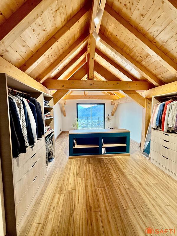 Maison - 289 m² - 7 pièces