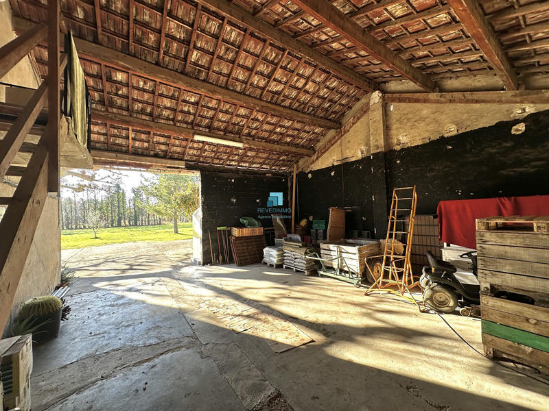 Mas - 360 m² - 18 pièces