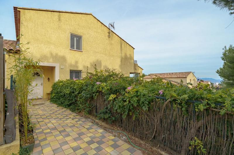 Appartement - 98 m² - 4 pièces