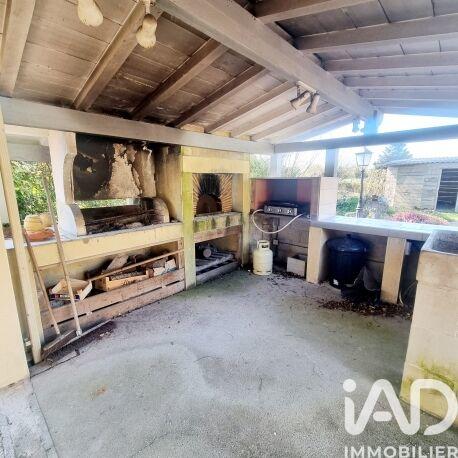 Maison - 238 m² - 8 pièces