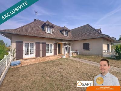 Maison - 201 m² - 6 pièces