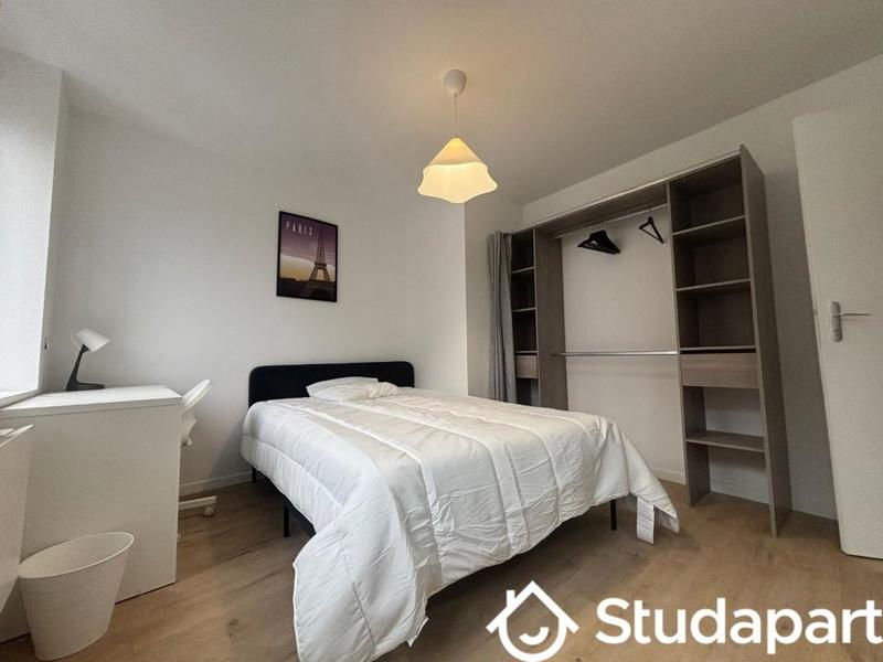 Chambre - 12 m² - 1 pièce