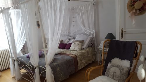 "Jadis... sous la gloriette"