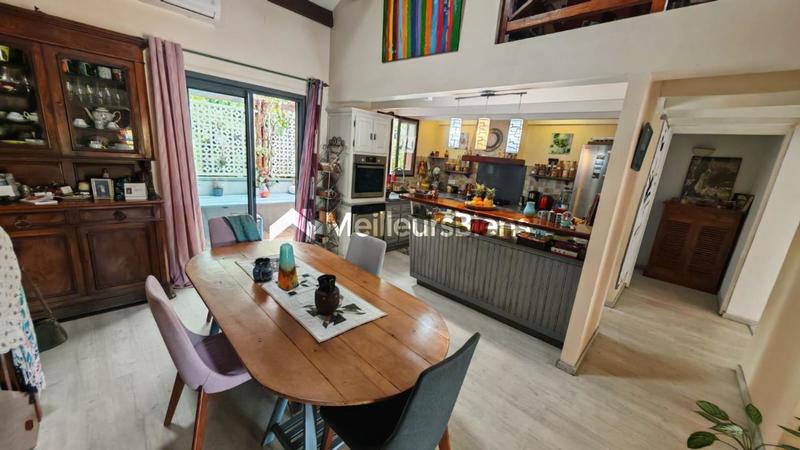 Maison - 167 m² - 7 pièces