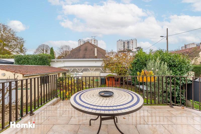 Maison - 120 m² - 5 pièces