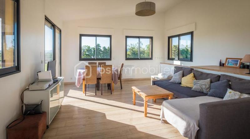 Maison - 82 m² - 4 pièces