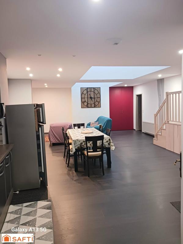 Maison - 700 m² - 18 pièces